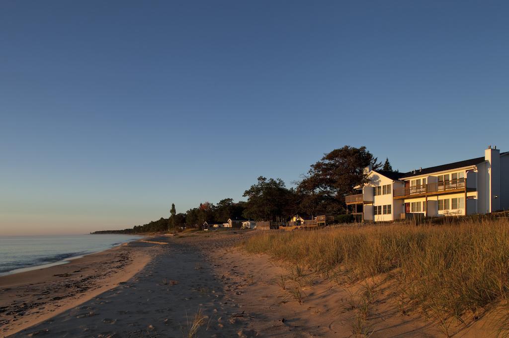 Huron House Bed & Breakfast Oscoda Exterior photo
