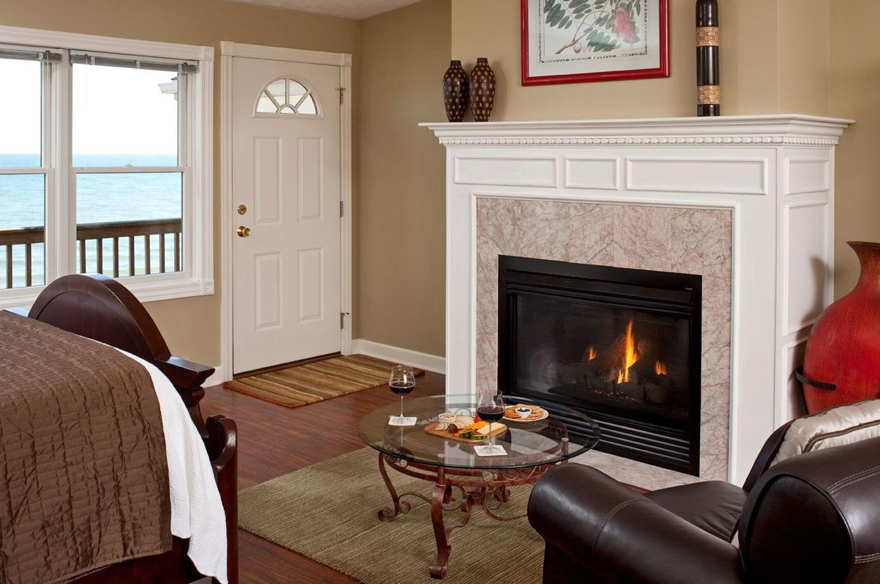 Huron House Bed & Breakfast Oscoda Exterior photo