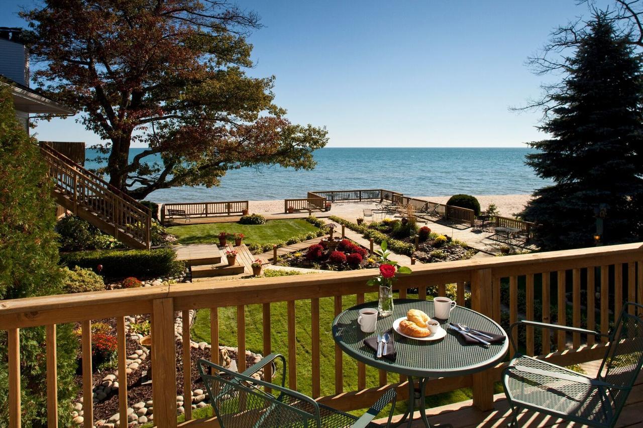 Huron House Bed & Breakfast Oscoda Exterior photo